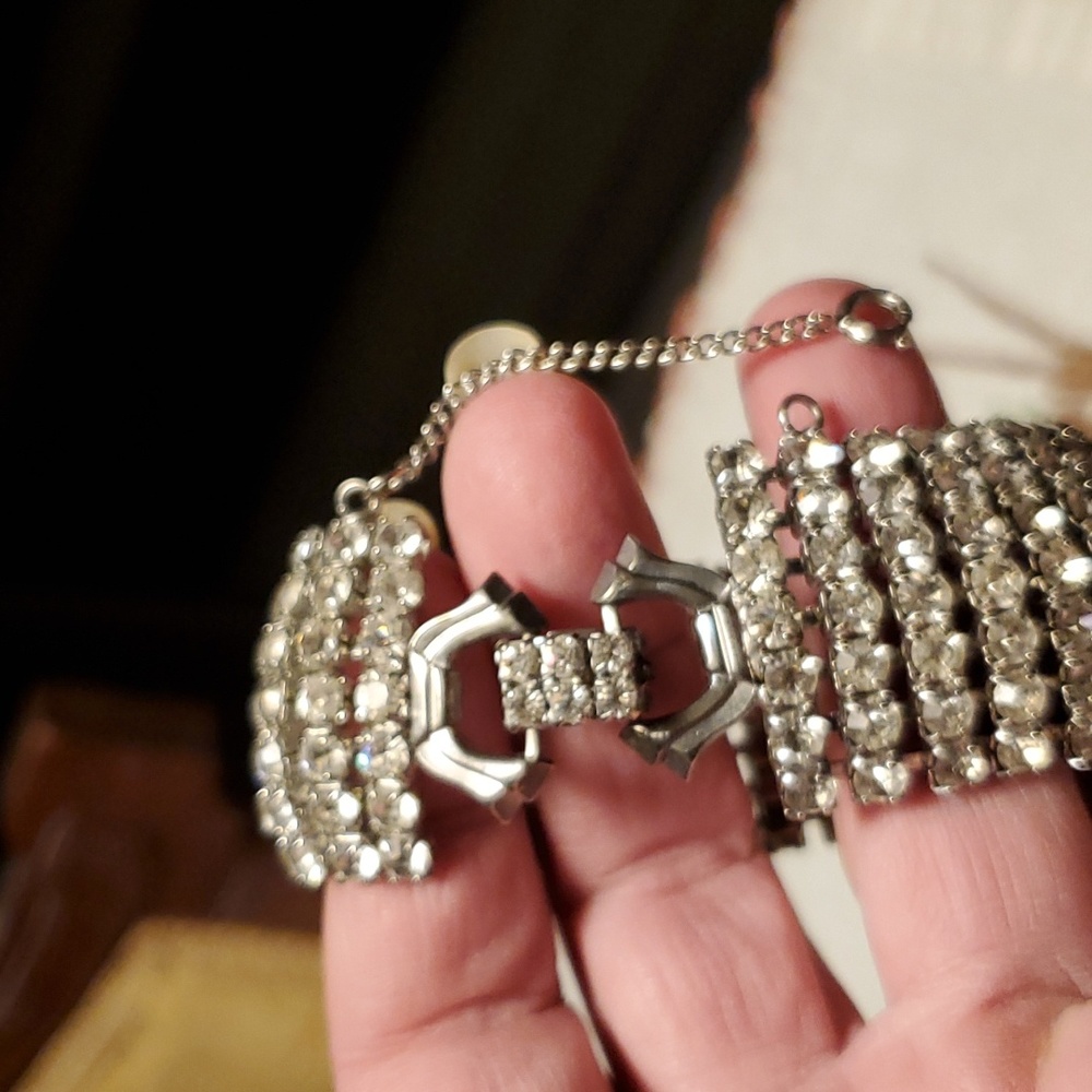 Weiss Rhinstone Bracelet - Picture 7 of 9
